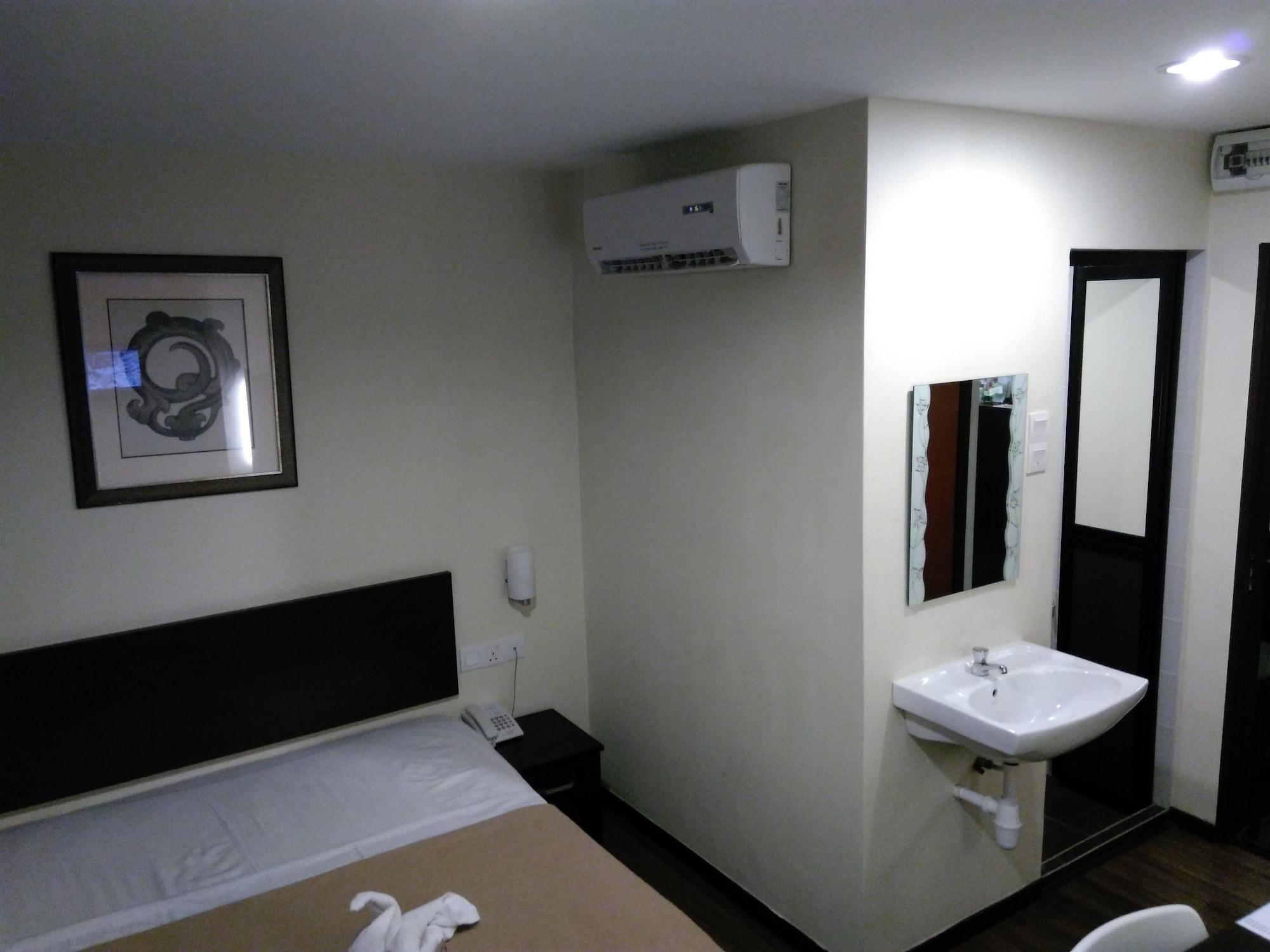 So Hotel