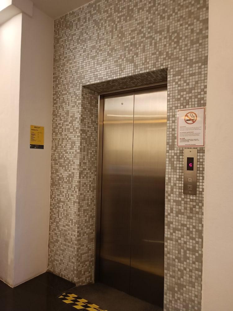 So Hotel 2*